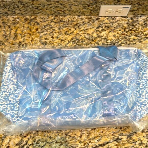 Summer & Rose Blue Quilted Travel Bag - Picture 6 of 7